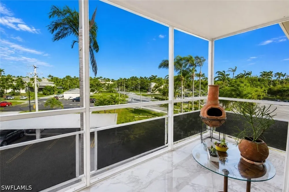W 1st Street #303 Fort Myers, FL 33901