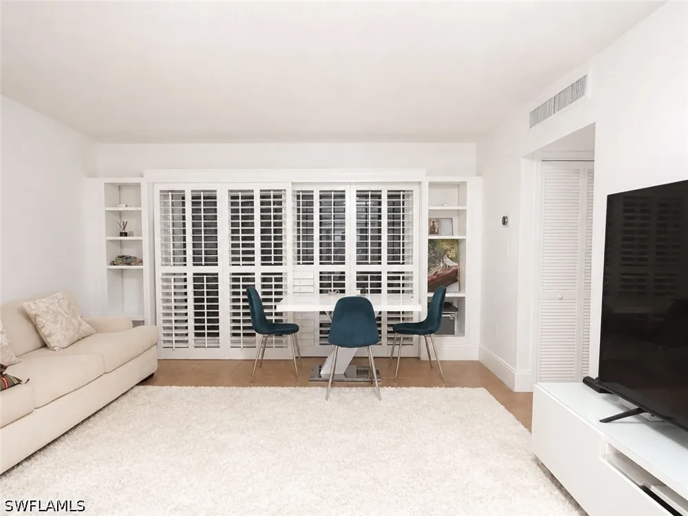 W 1st Street #303 Fort Myers, FL 33901