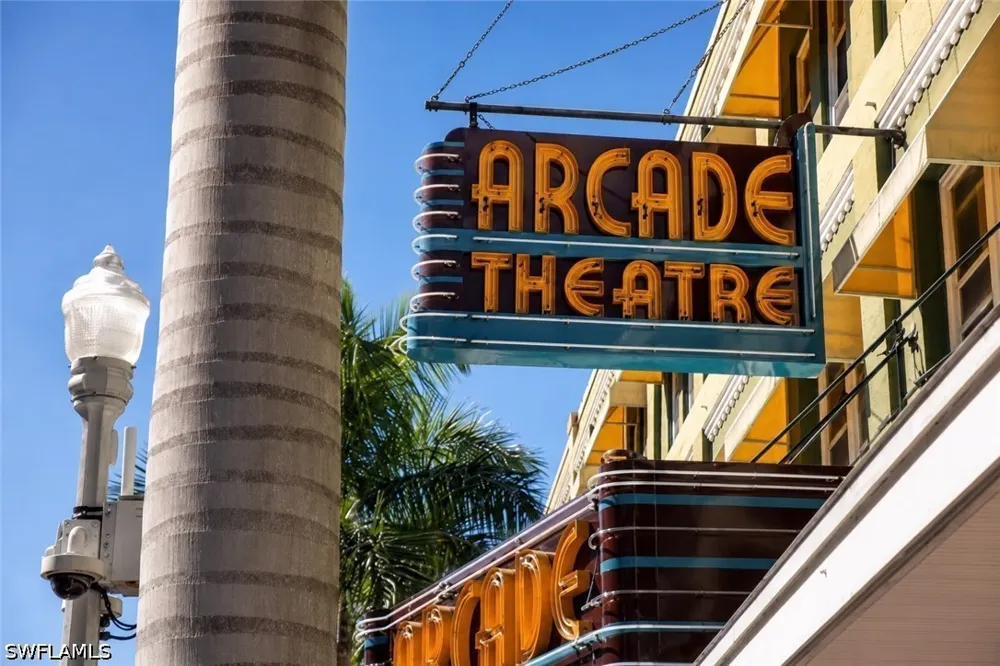 W 1st Street #303 Fort Myers, FL 33901