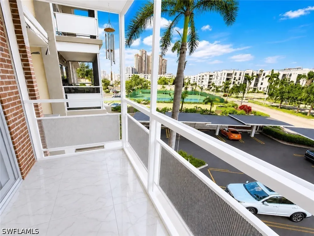 W 1st Street #303 Fort Myers, FL 33901