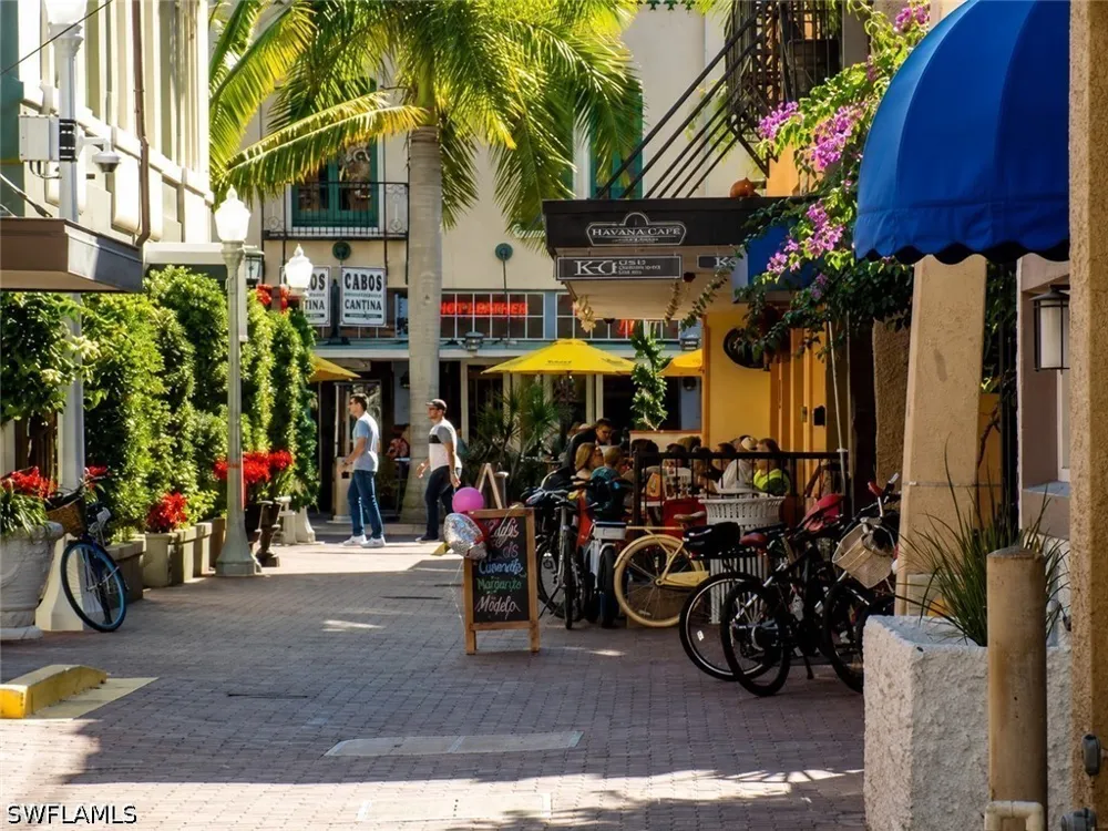 W 1st Street #303 Fort Myers, FL 33901