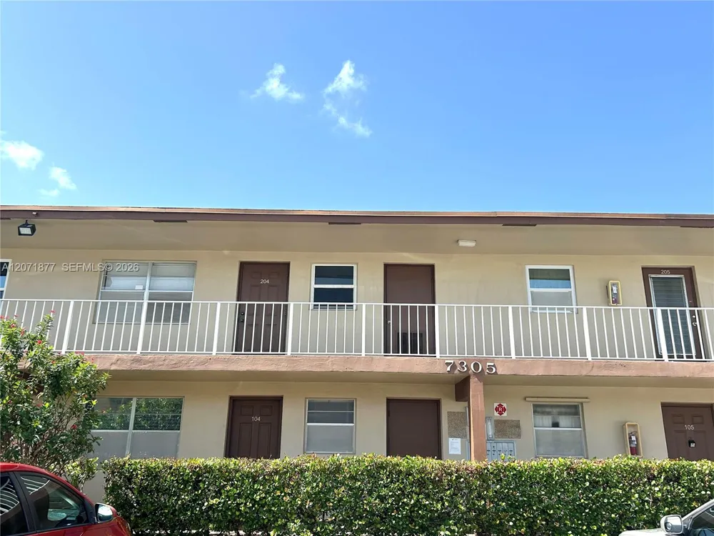 7305 NW 4th Pl #204 Margate, FL 33063
