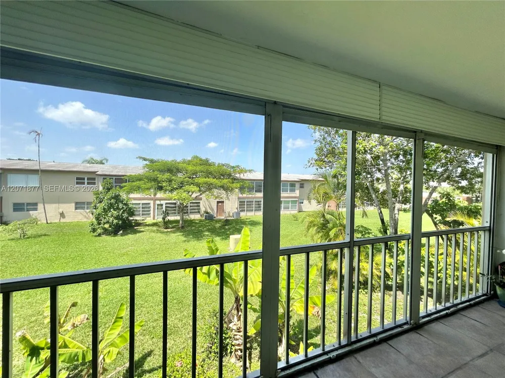 7305 NW 4th Pl #204 Margate, FL 33063