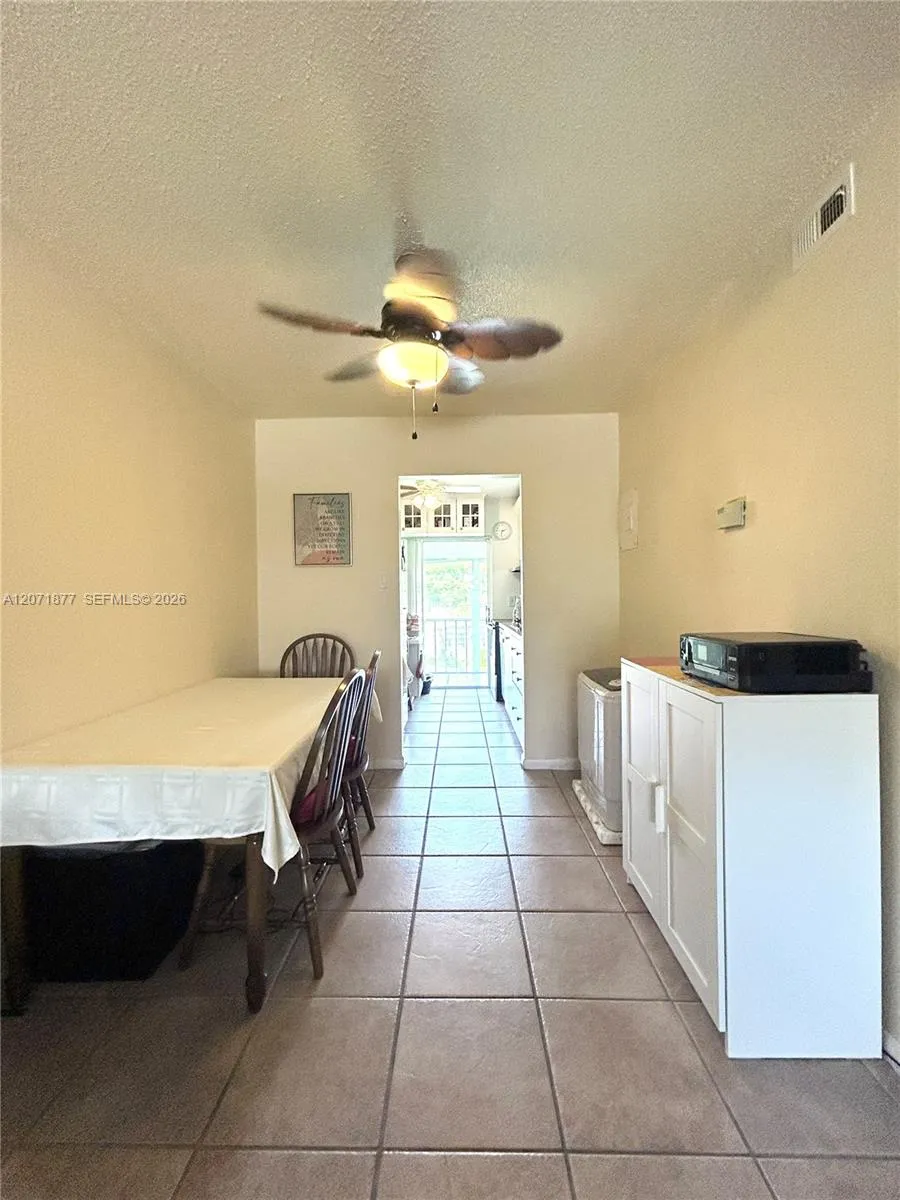 7305 NW 4th Pl #204 Margate, FL 33063