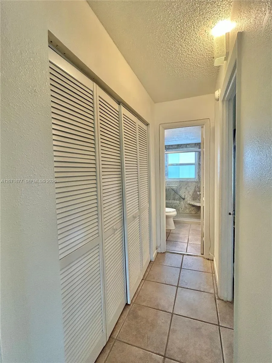 7305 NW 4th Pl #204 Margate, FL 33063