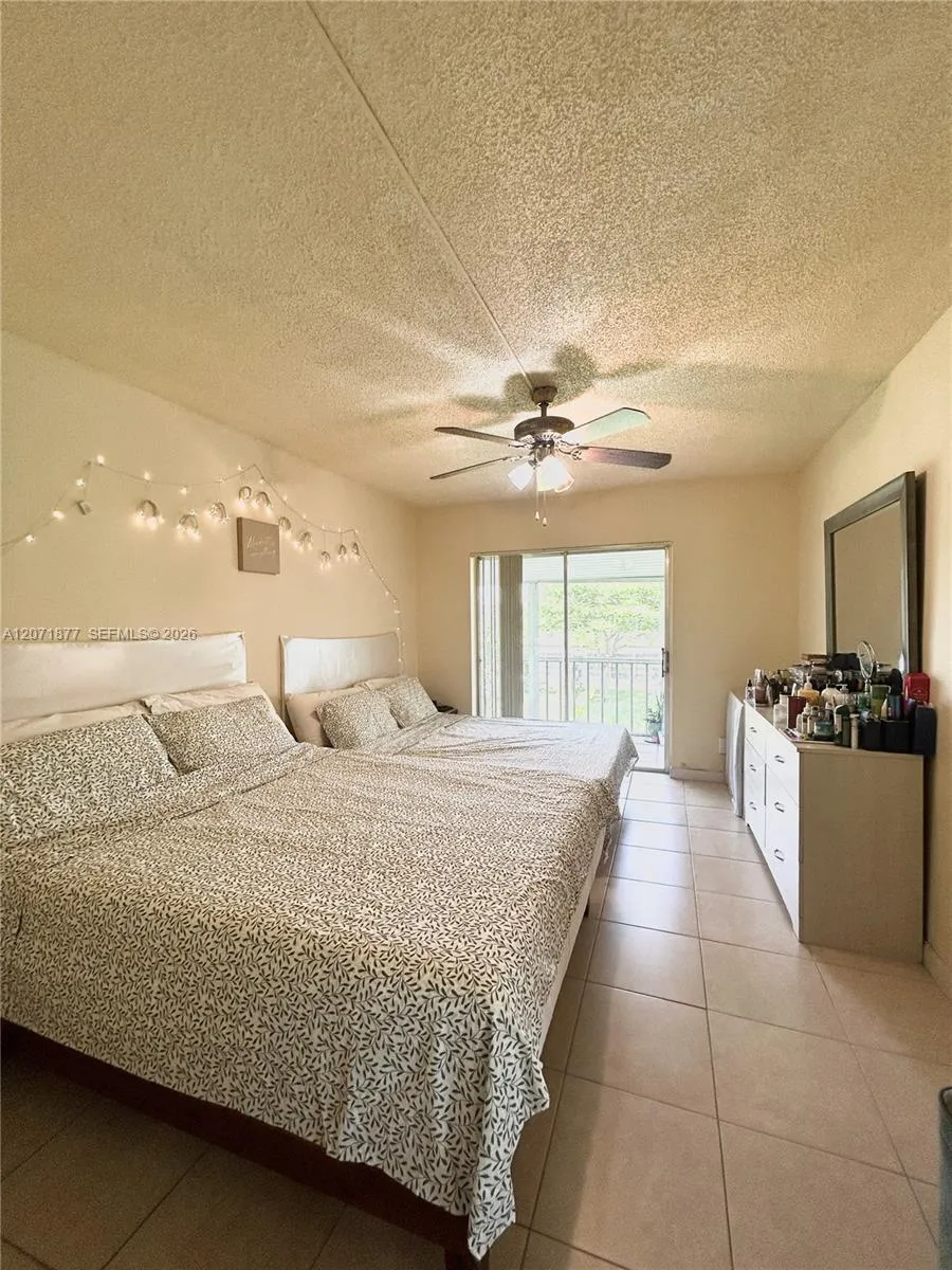 7305 NW 4th Pl #204 Margate, FL 33063