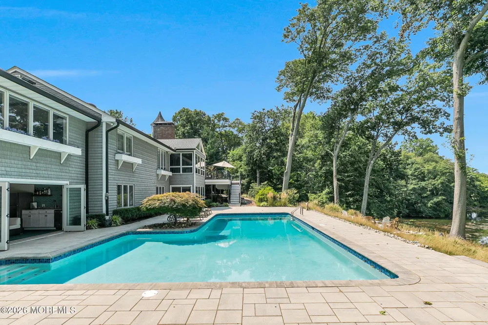 15 Page Drive Red Bank, NJ 07701