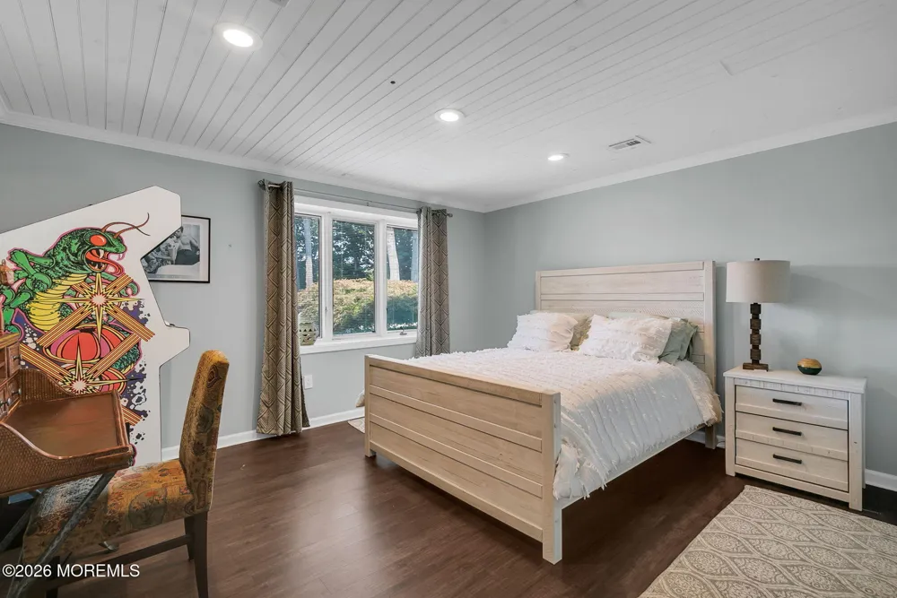 15 Page Drive Red Bank, NJ 07701
