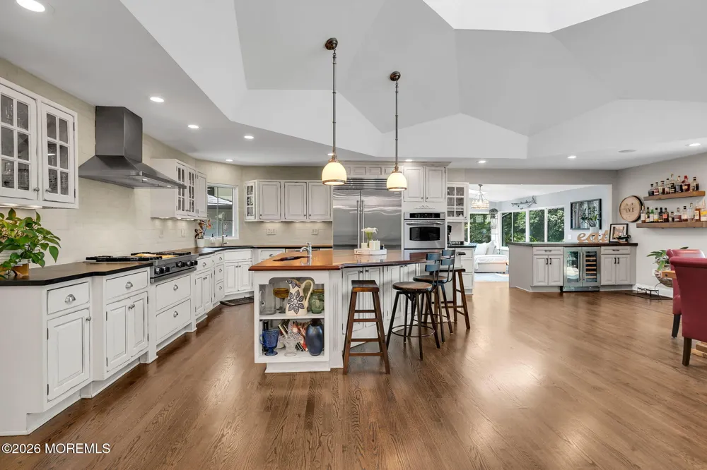 15 Page Drive Red Bank, NJ 07701