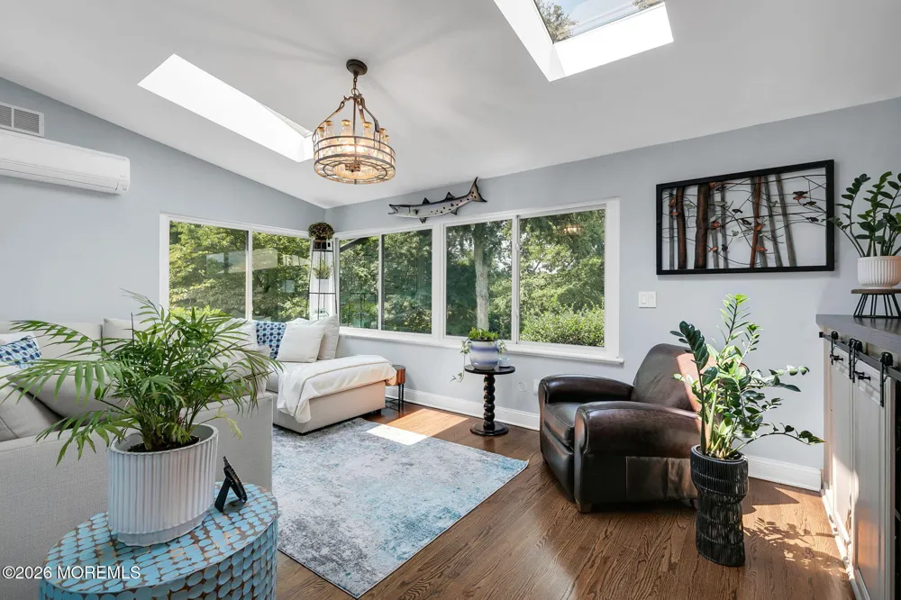 15 Page Drive Red Bank, NJ 07701