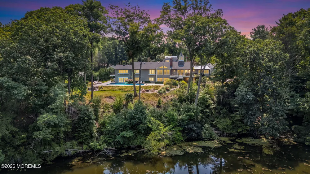15 Page Drive Red Bank, NJ 07701
