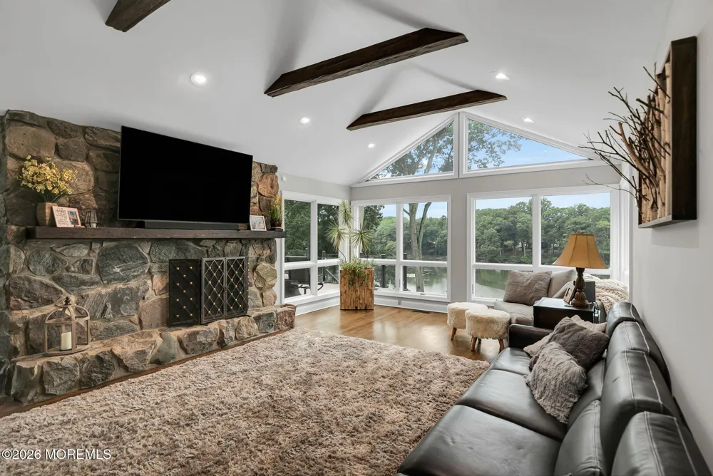15 Page Drive Red Bank, NJ 07701