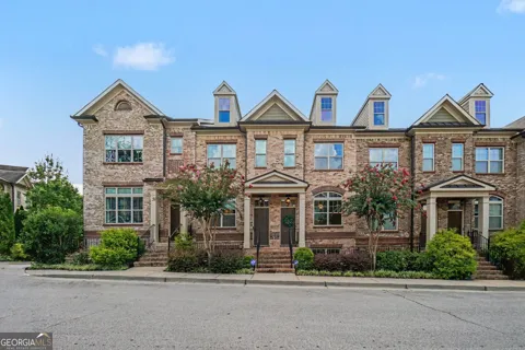 1215 Lavista CIR NE