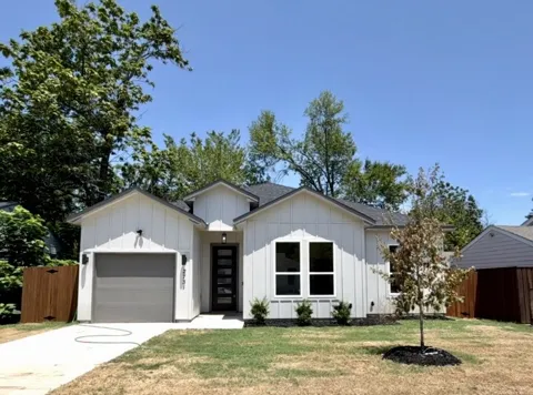 2731 Moffatt Avenue
