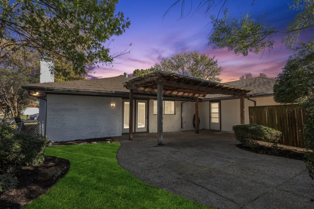 5909 Mark Lane Rowlett, TX 75089