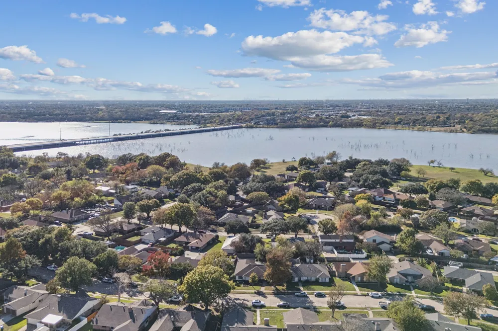 5909 Mark Lane Rowlett, TX 75089