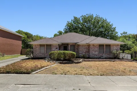 5106 Lee Hutson Lane