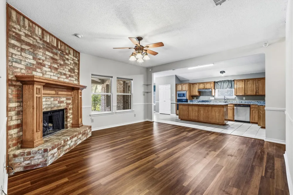 5106 Lee Hutson Lane Sachse, TX 75048