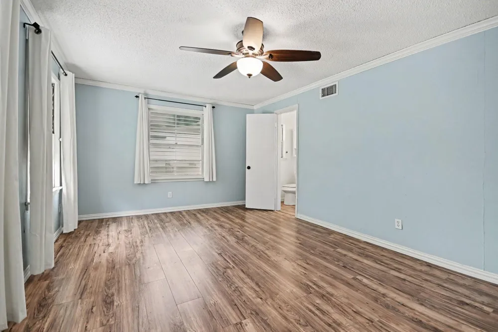 5013 Live Oak Drive Texas City, TX 77591