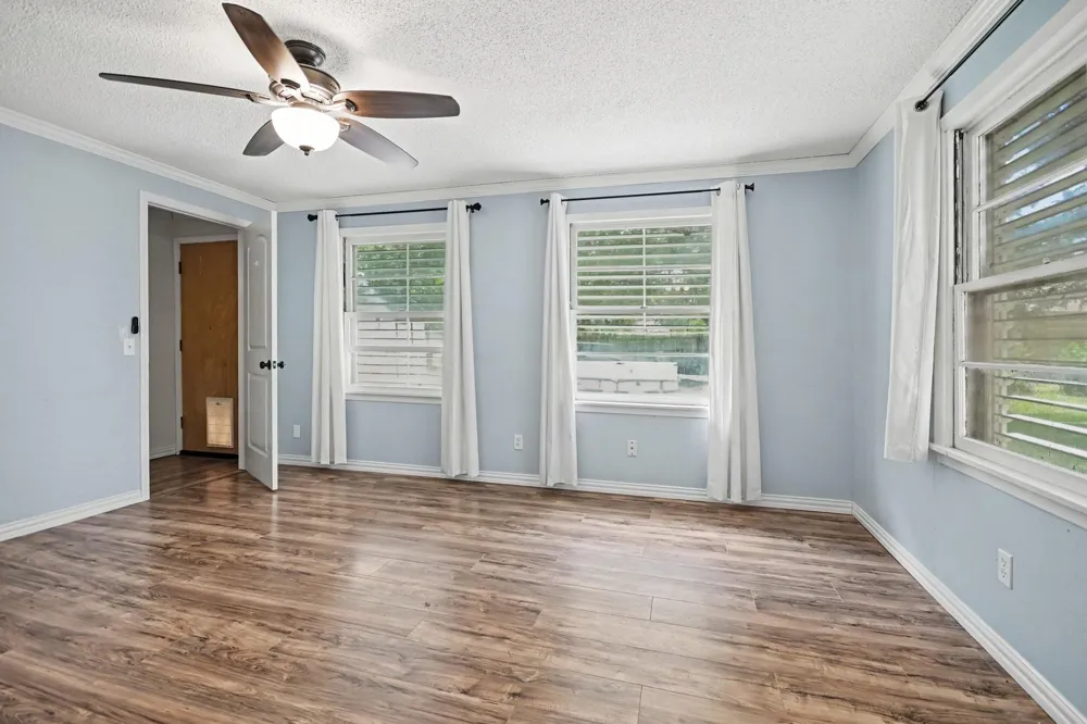 5013 Live Oak Drive Texas City, TX 77591