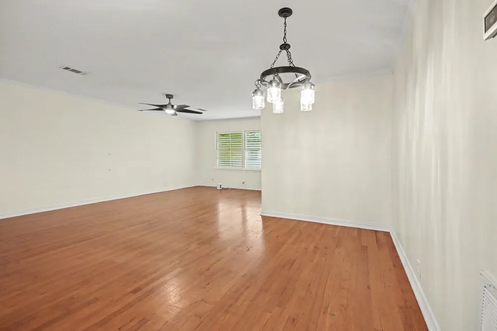 5013 Live Oak Drive Texas City, TX 77591