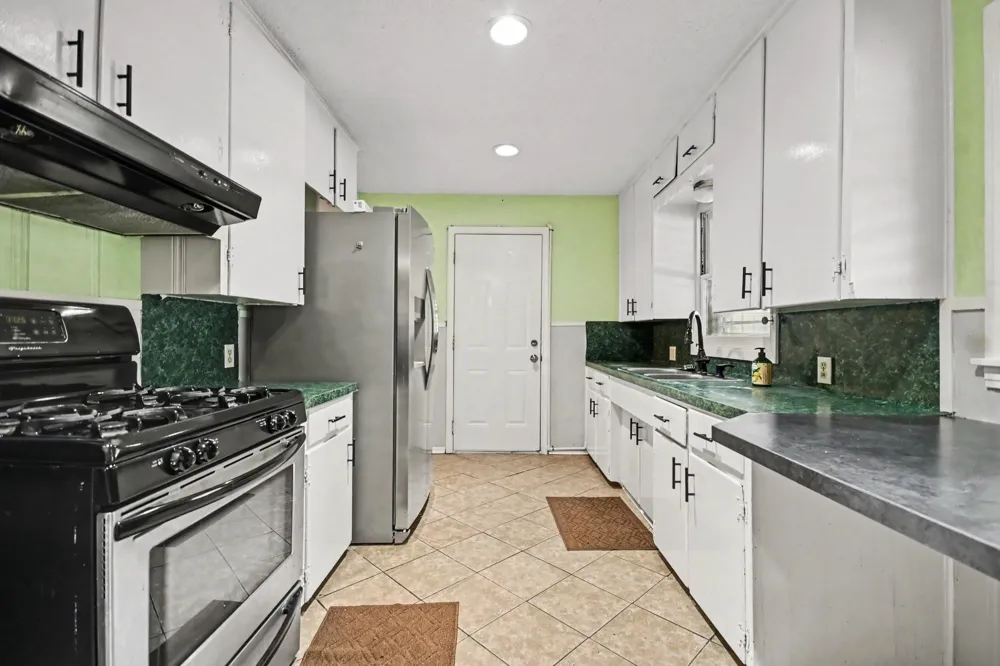 5013 Live Oak Drive Texas City, TX 77591