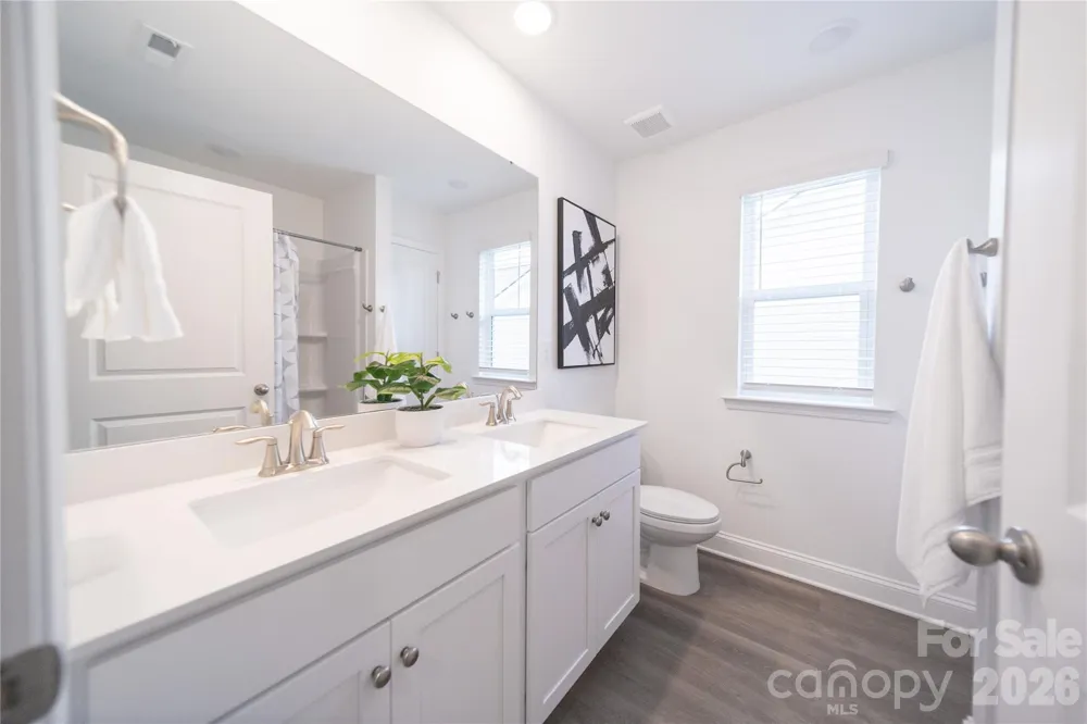 4986 Twin River Drive Denver, NC 28037
