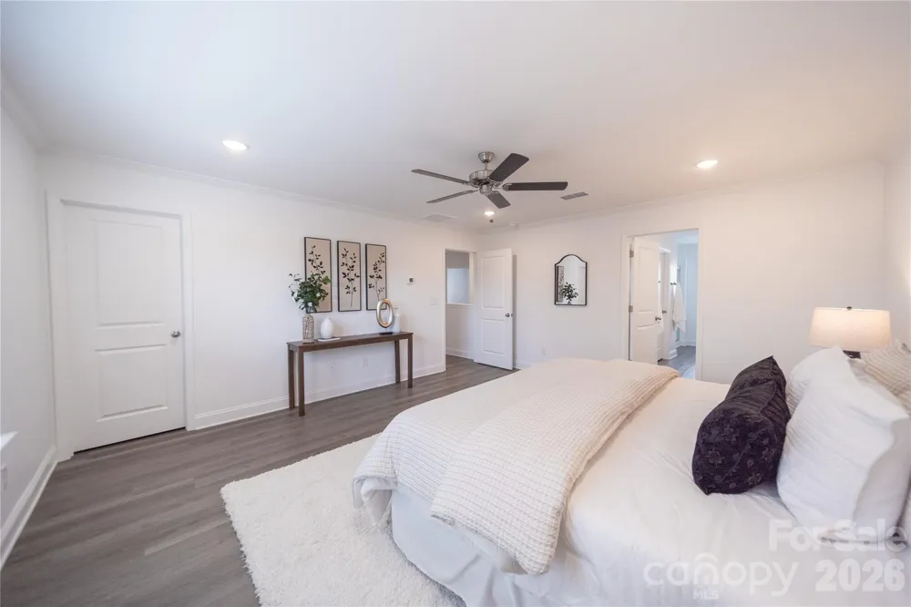 4986 Twin River Drive Denver, NC 28037