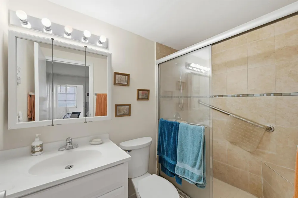 387 Flanders I Delray Beach, FL 33484