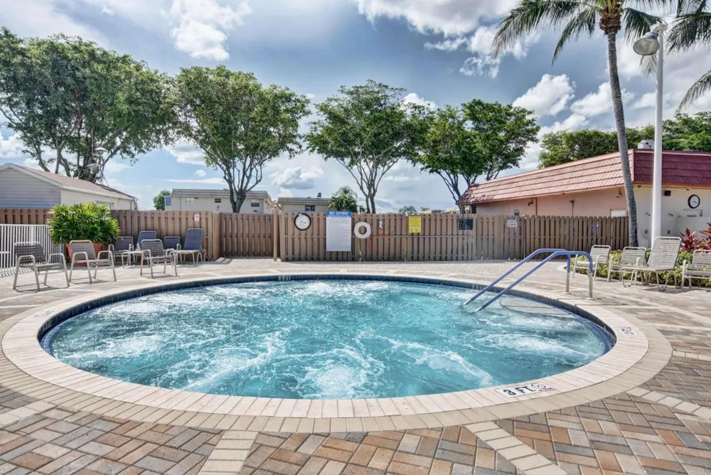 387 Flanders I Delray Beach, FL 33484