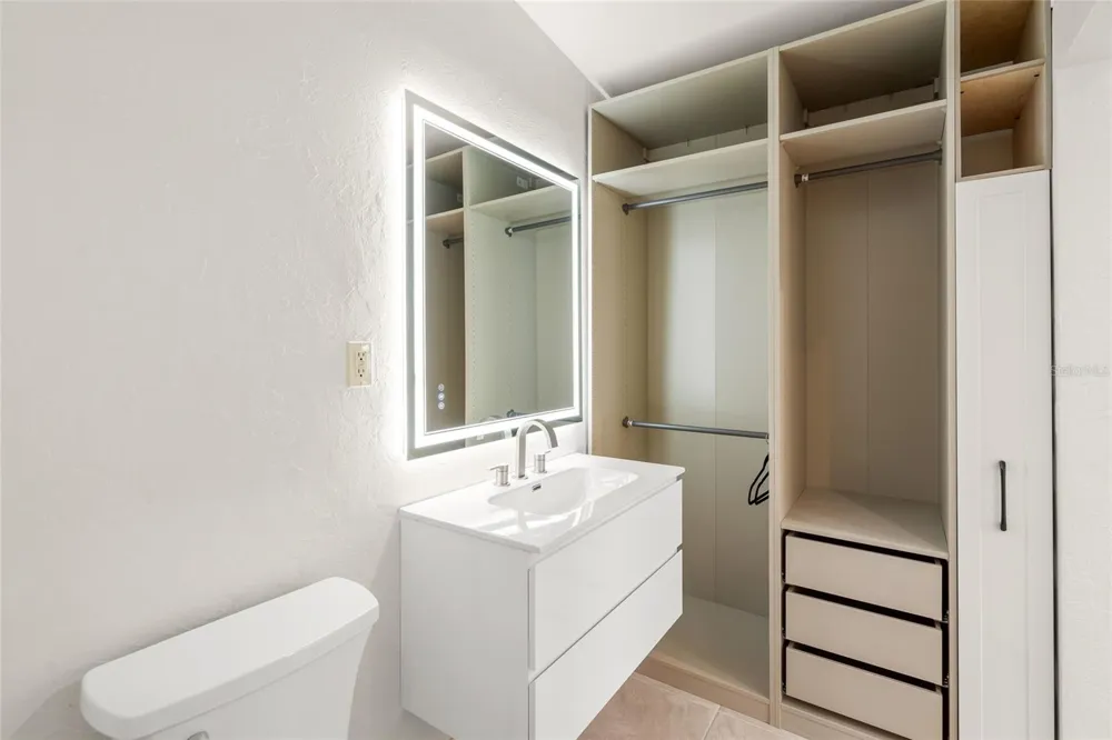2722 INGOT PLACE Sarasota, FL 34235