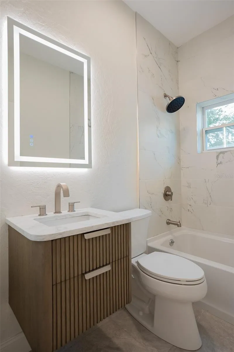 2722 INGOT PLACE Sarasota, FL 34235