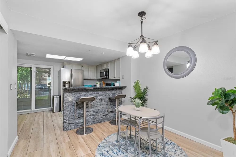 2304 FLETCHERS POINT CIRCLE Tampa, FL 33613