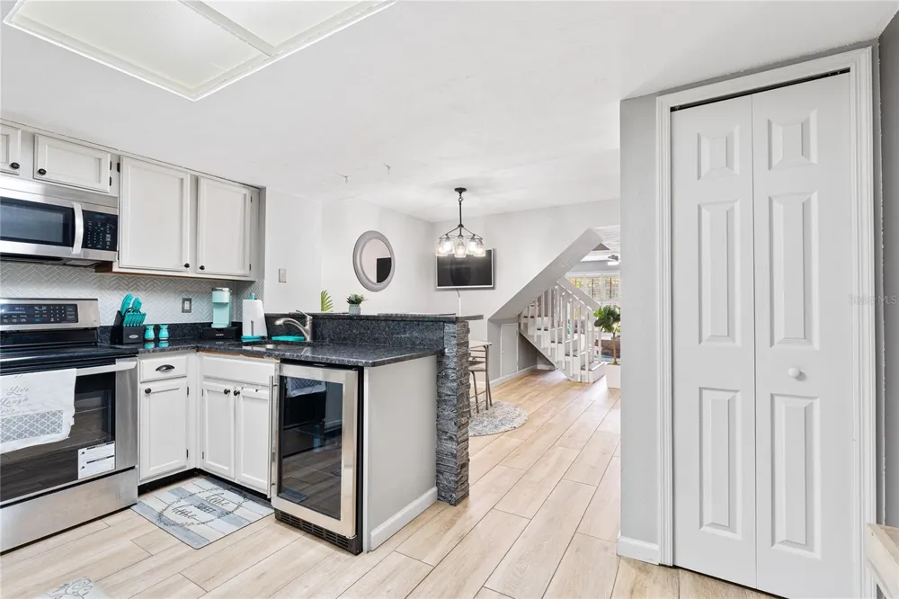 2304 FLETCHERS POINT CIRCLE Tampa, FL 33613