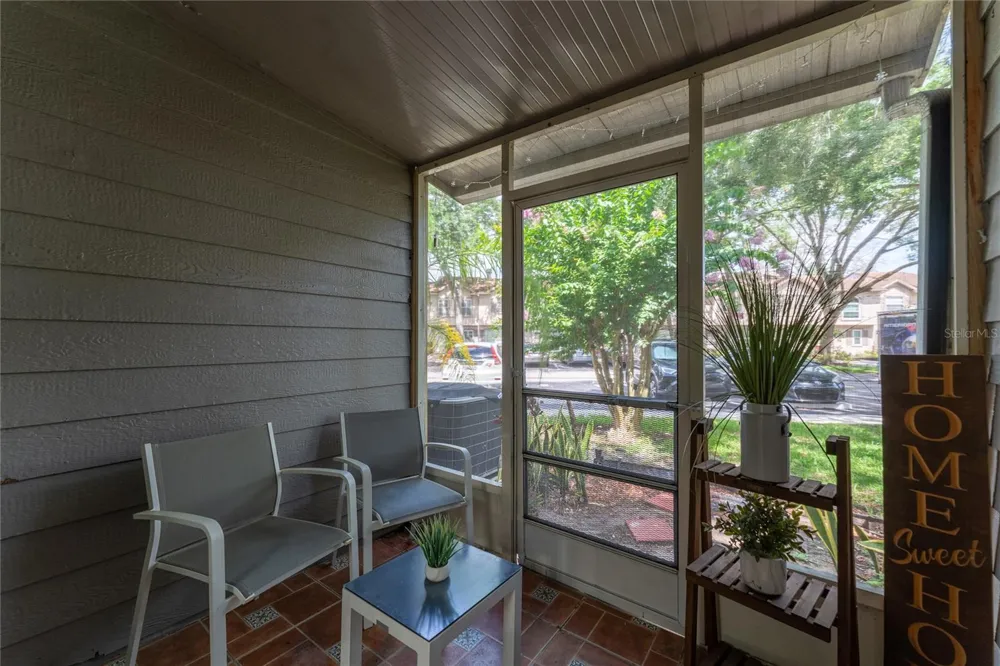 2304 FLETCHERS POINT CIRCLE Tampa, FL 33613