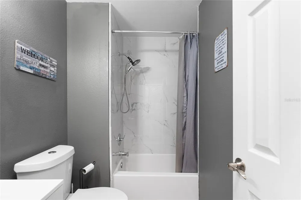 2304 FLETCHERS POINT CIRCLE Tampa, FL 33613