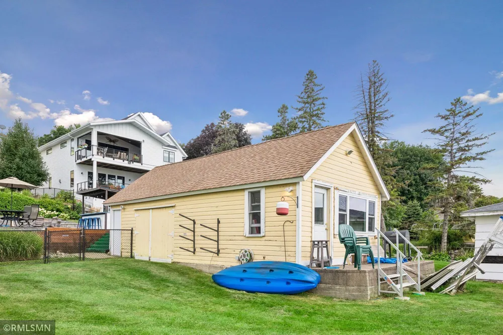 300 W Lake Street Waconia, MN 55387