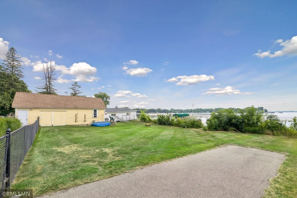 300 W Lake Street Waconia, MN 55387