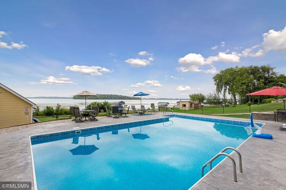 300 W Lake Street Waconia, MN 55387