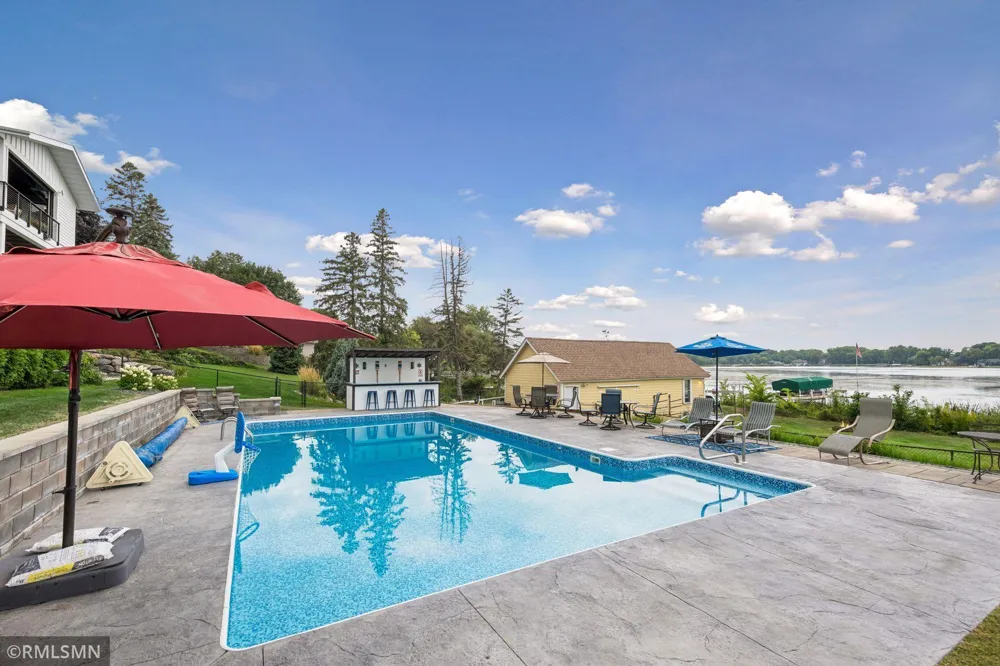 300 W Lake Street Waconia, MN 55387