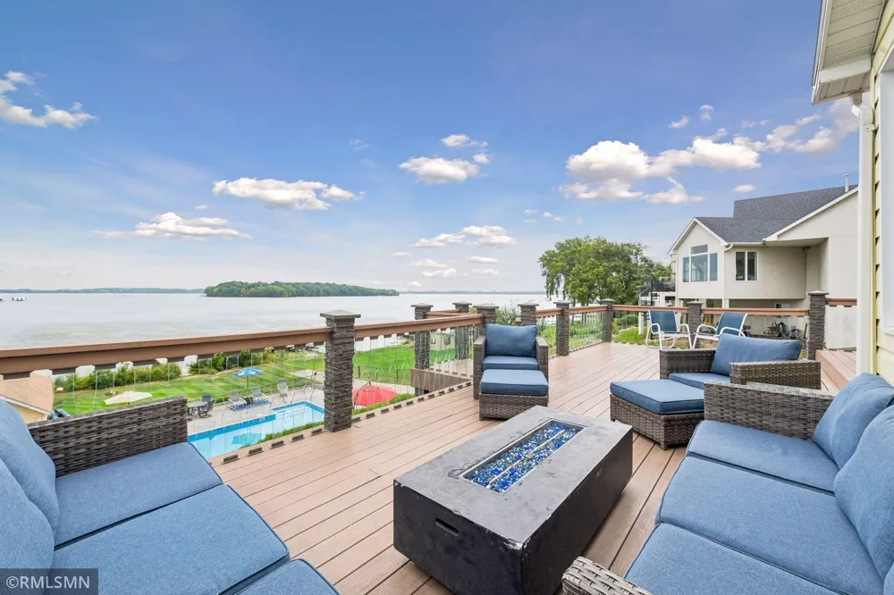 300 W Lake Street Waconia, MN 55387