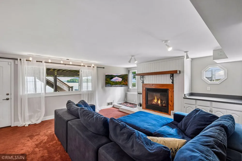 300 W Lake Street Waconia, MN 55387