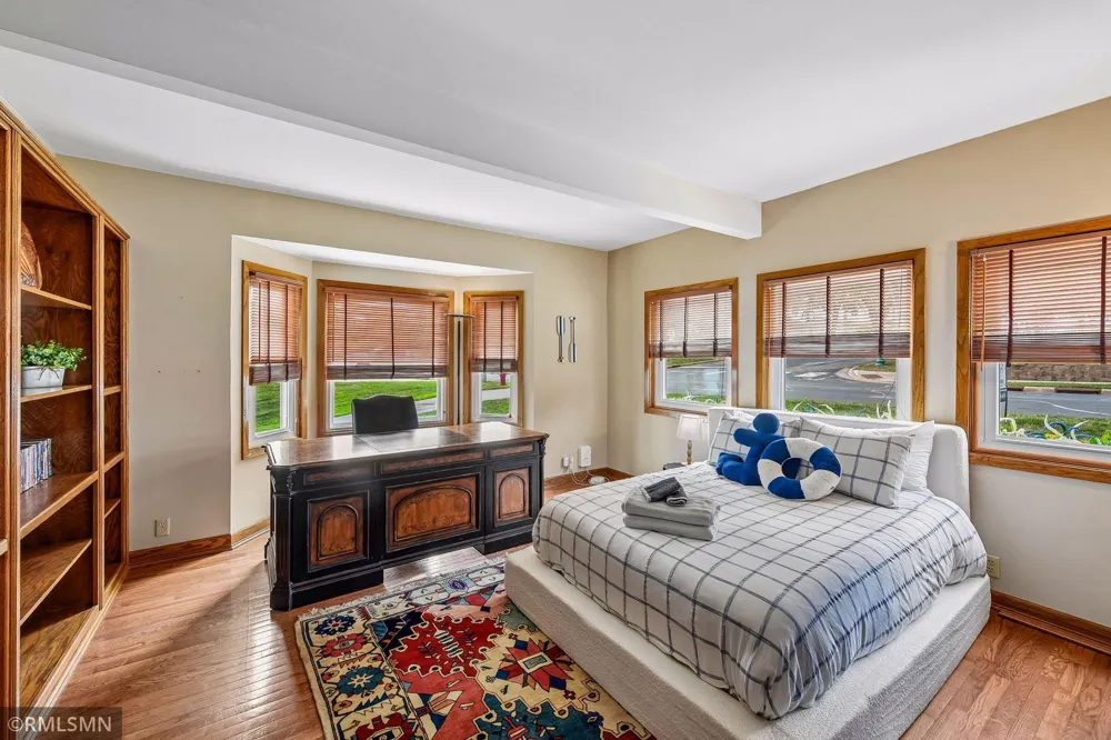 300 W Lake Street Waconia, MN 55387