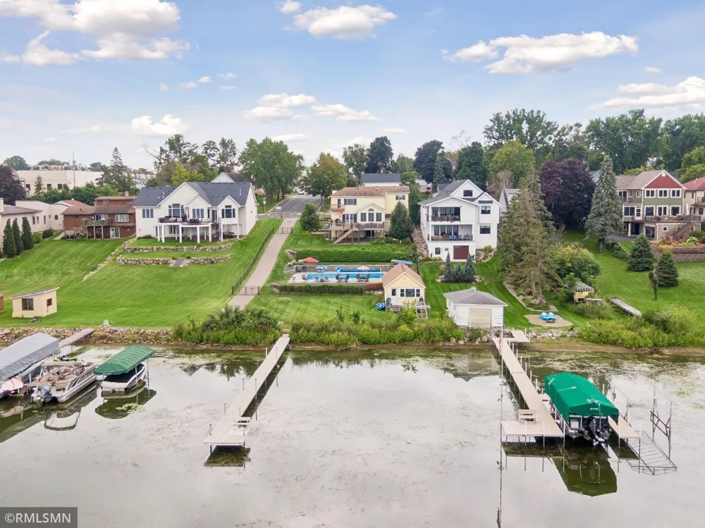 300 W Lake Street Waconia, MN 55387