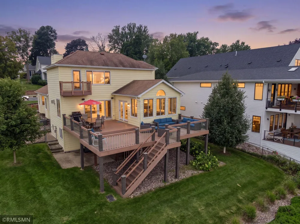 300 W Lake Street Waconia, MN 55387