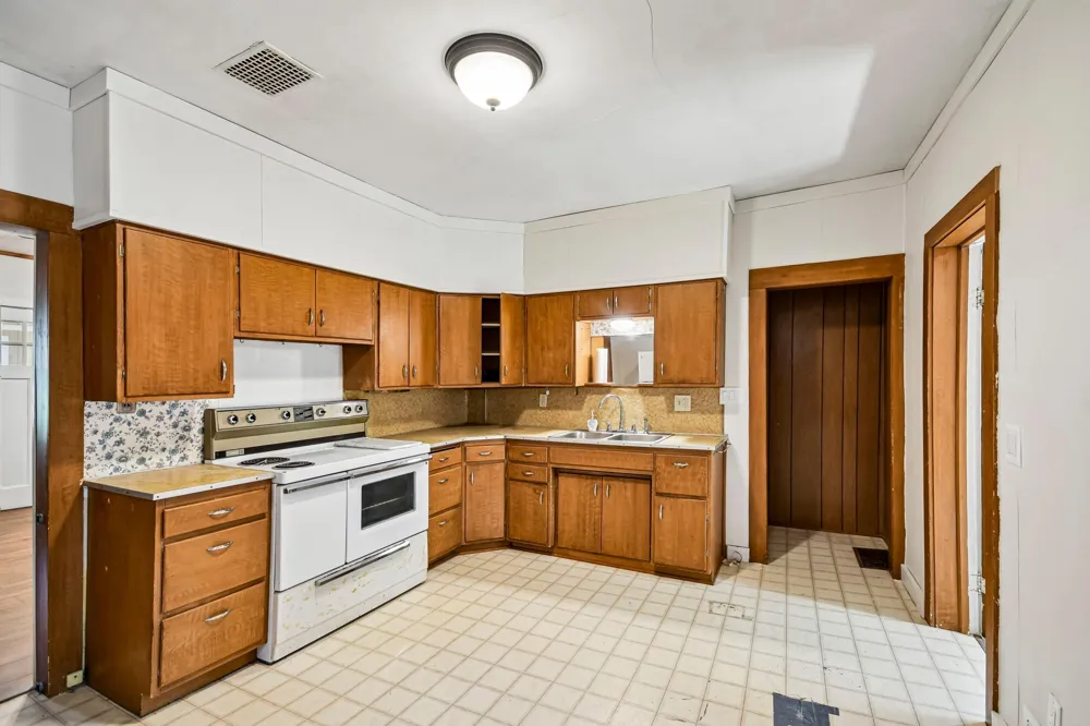 380 Mcgrann Street Green Isle, MN 55338