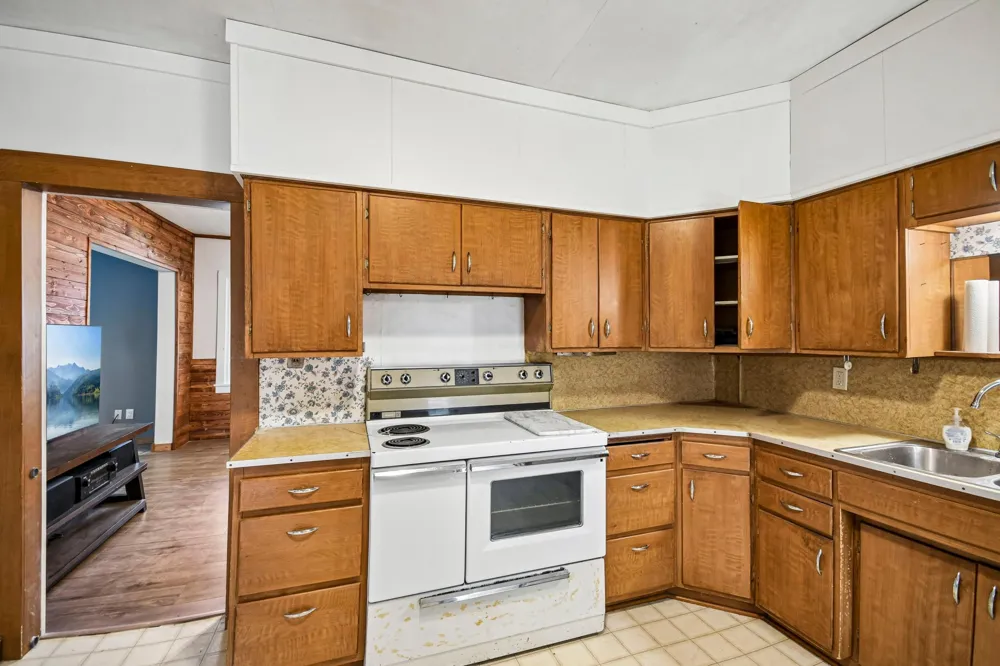 380 Mcgrann Street Green Isle, MN 55338