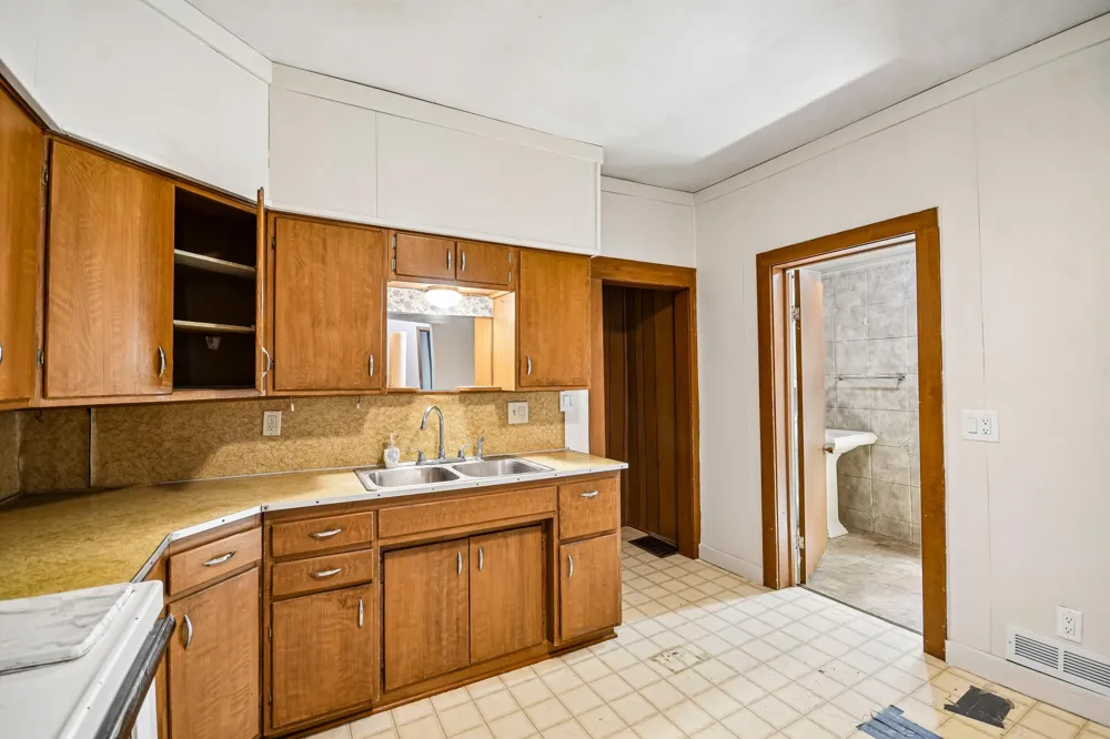 380 Mcgrann Street Green Isle, MN 55338