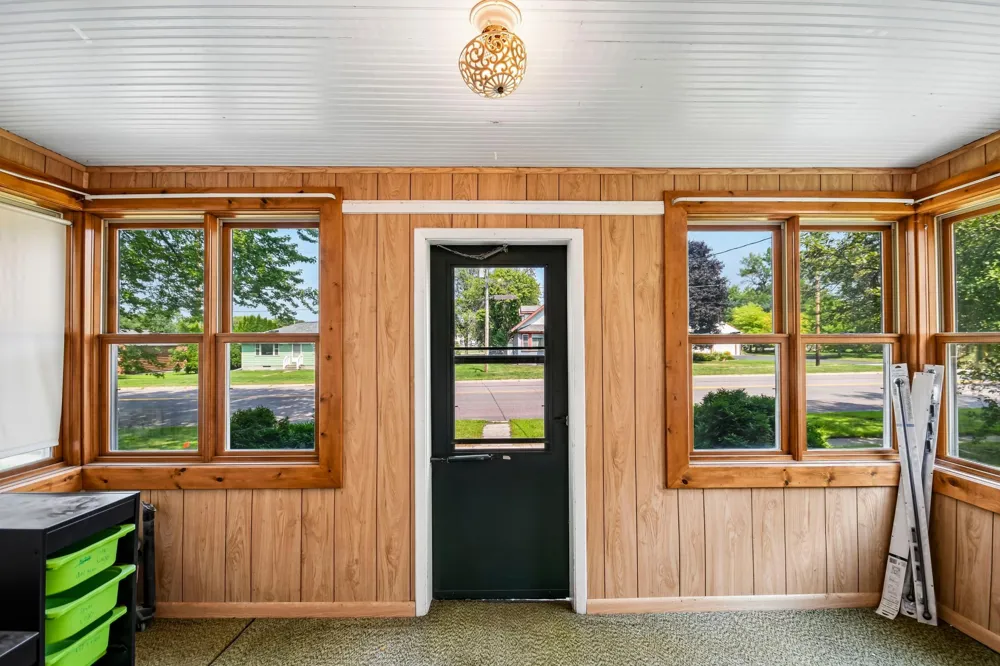 380 Mcgrann Street Green Isle, MN 55338