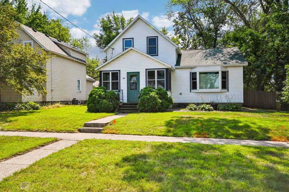 380 Mcgrann Street Green Isle, MN 55338